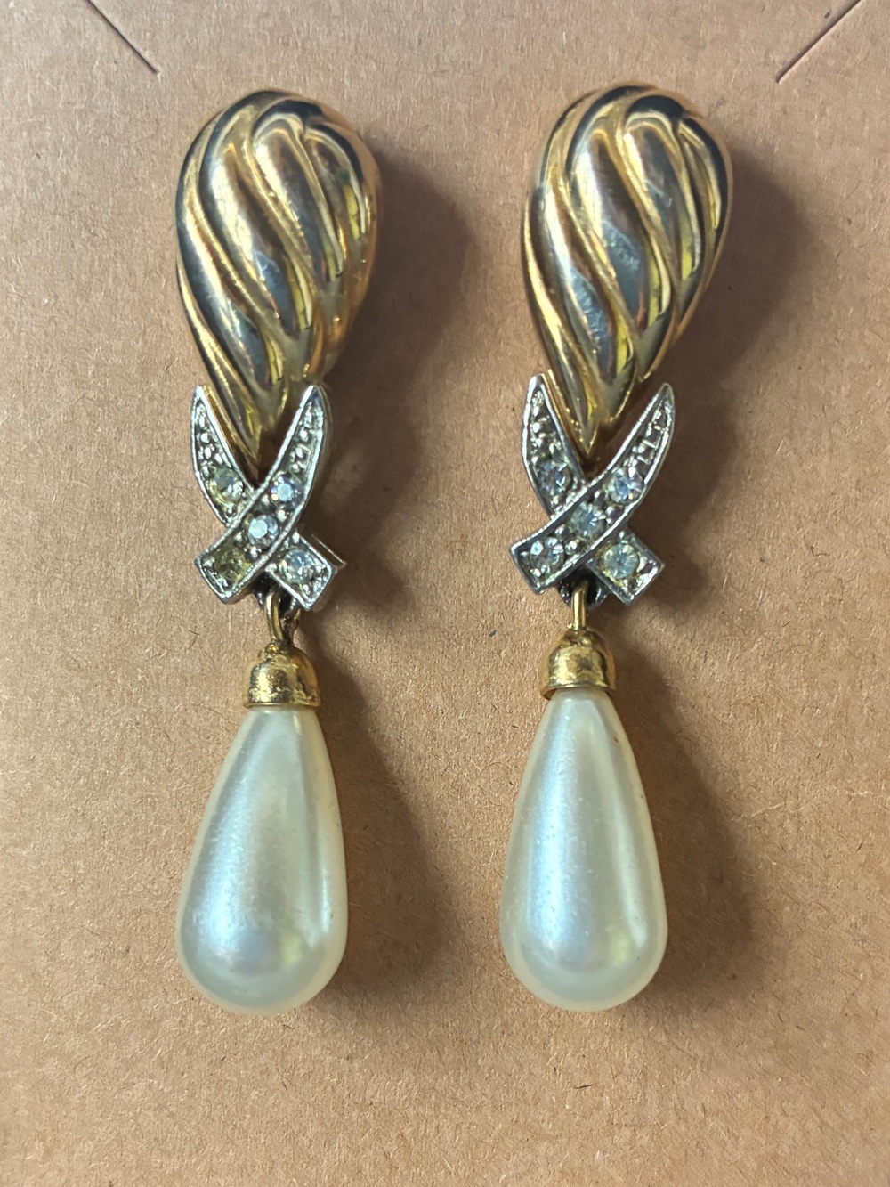 Vintage Two Tone Ribbed Dome Rhinestone Faux Pearl Teardrop Earrings